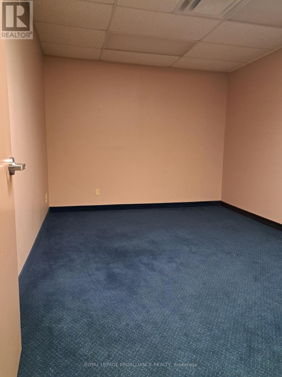1 - 2495 Parkedale Avenue, Brockville, Ontario  K6V 3H2 - Photo 11 - X12275507