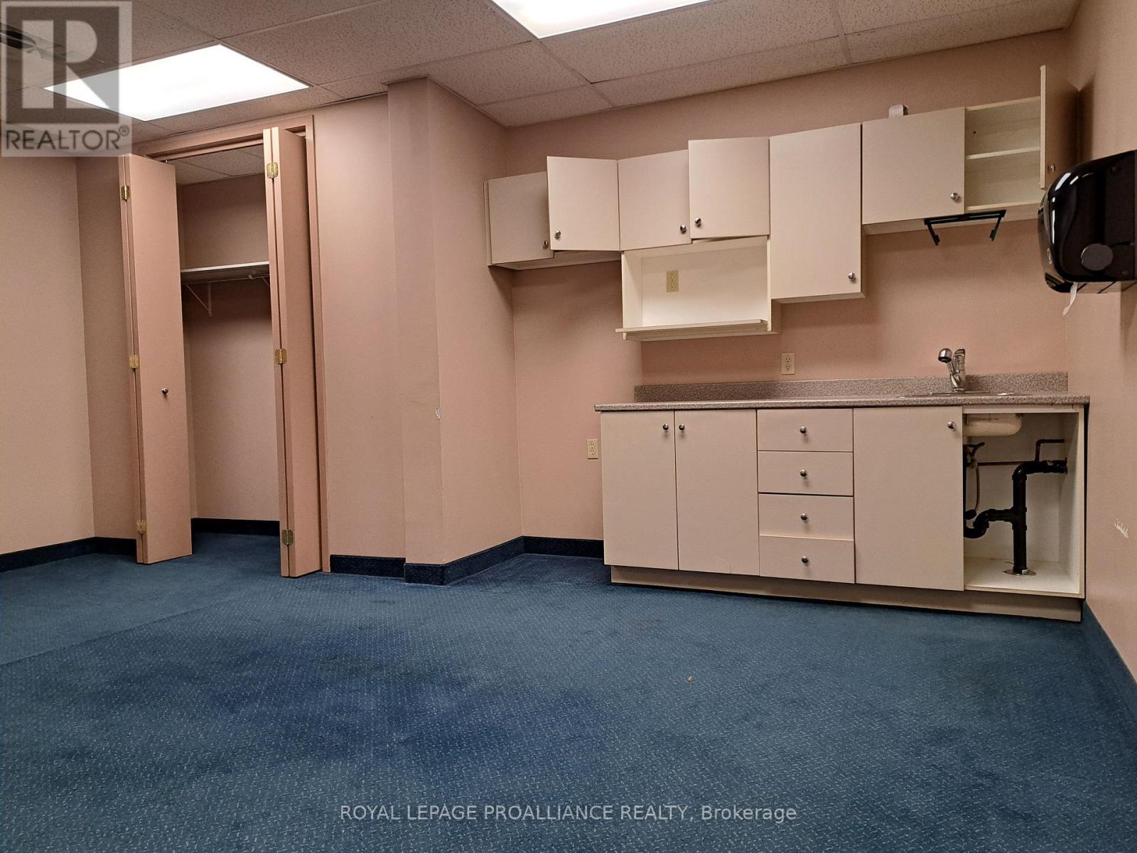 1 - 2495 Parkedale Avenue, Brockville, Ontario  K6V 3H2 - Photo 12 - X12275507