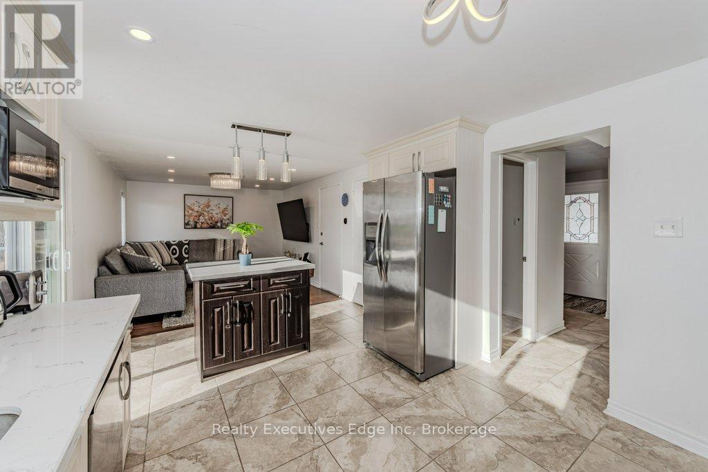 23 Sagewood Place, Guelph, Ontario  N1G 3M8 - Photo 15 - X12275412