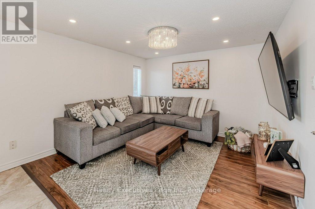 23 Sagewood Place, Guelph, Ontario  N1G 3M8 - Photo 17 - X12275412