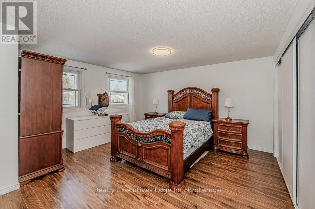 23 Sagewood Place, Guelph, Ontario  N1G 3M8 - Photo 22 - X12275412