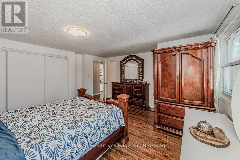 23 Sagewood Place, Guelph, Ontario  N1G 3M8 - Photo 24 - X12275412