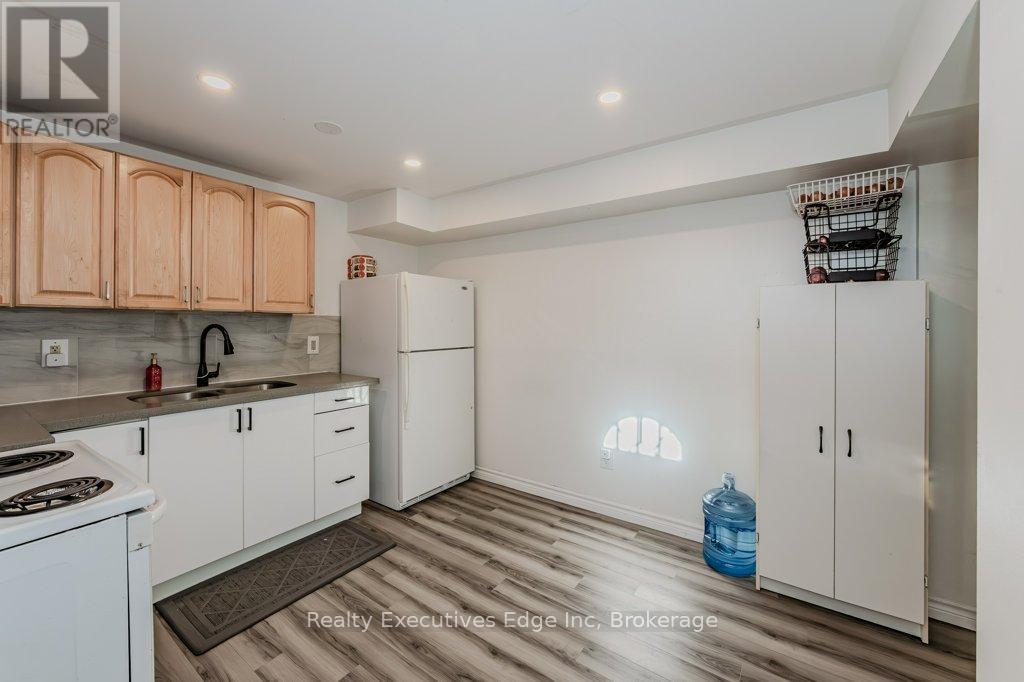 23 Sagewood Place, Guelph, Ontario  N1G 3M8 - Photo 34 - X12275412