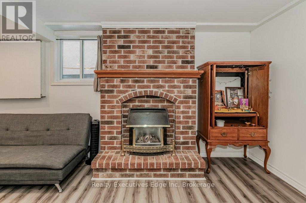 23 Sagewood Place, Guelph, Ontario  N1G 3M8 - Photo 36 - X12275412