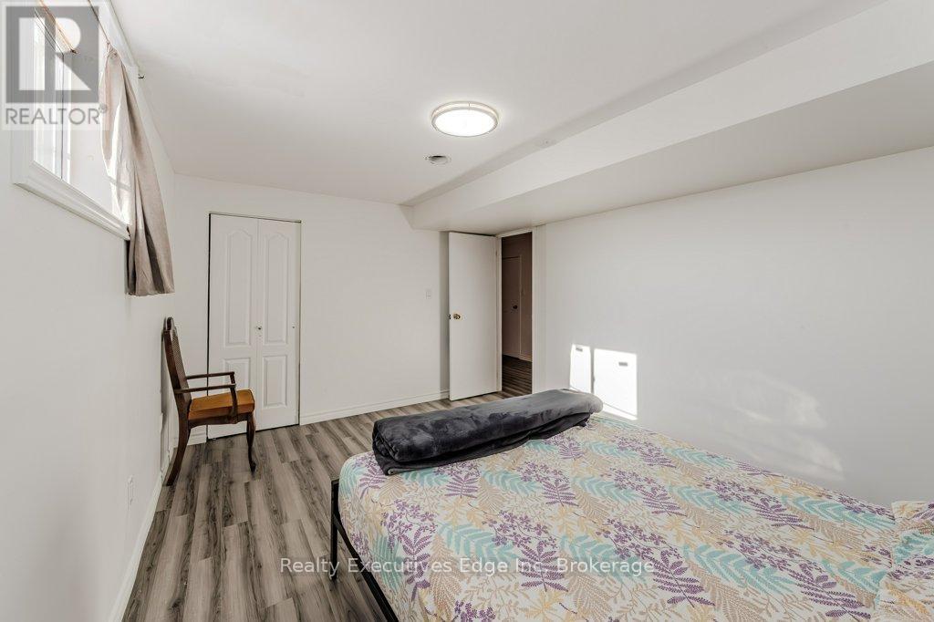 23 Sagewood Place, Guelph, Ontario  N1G 3M8 - Photo 40 - X12275412