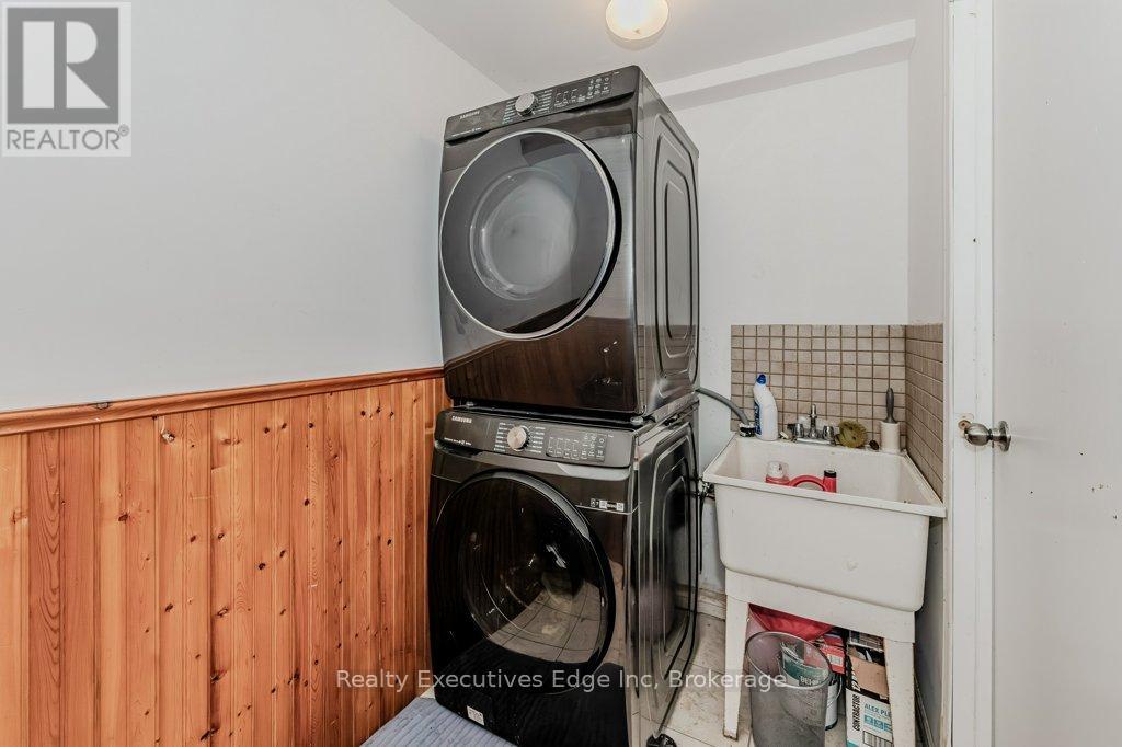 23 Sagewood Place, Guelph, Ontario  N1G 3M8 - Photo 43 - X12275412