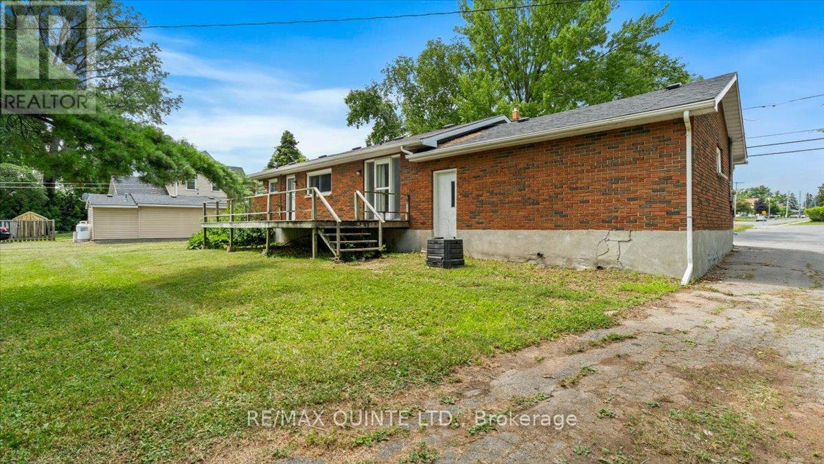 507 Dundas Street W, Belleville, Ontario  K8P 1B6 - Photo 4 - X12275618