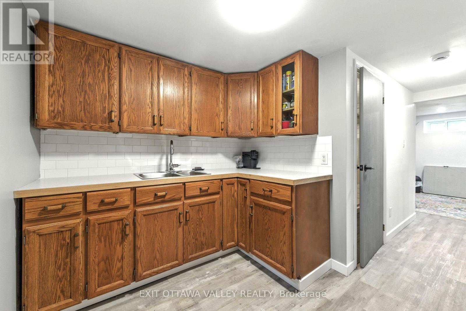 49 Glendale Avenue, Deep River, Ontario  K0J 1P0 - Photo 24 - X12275571
