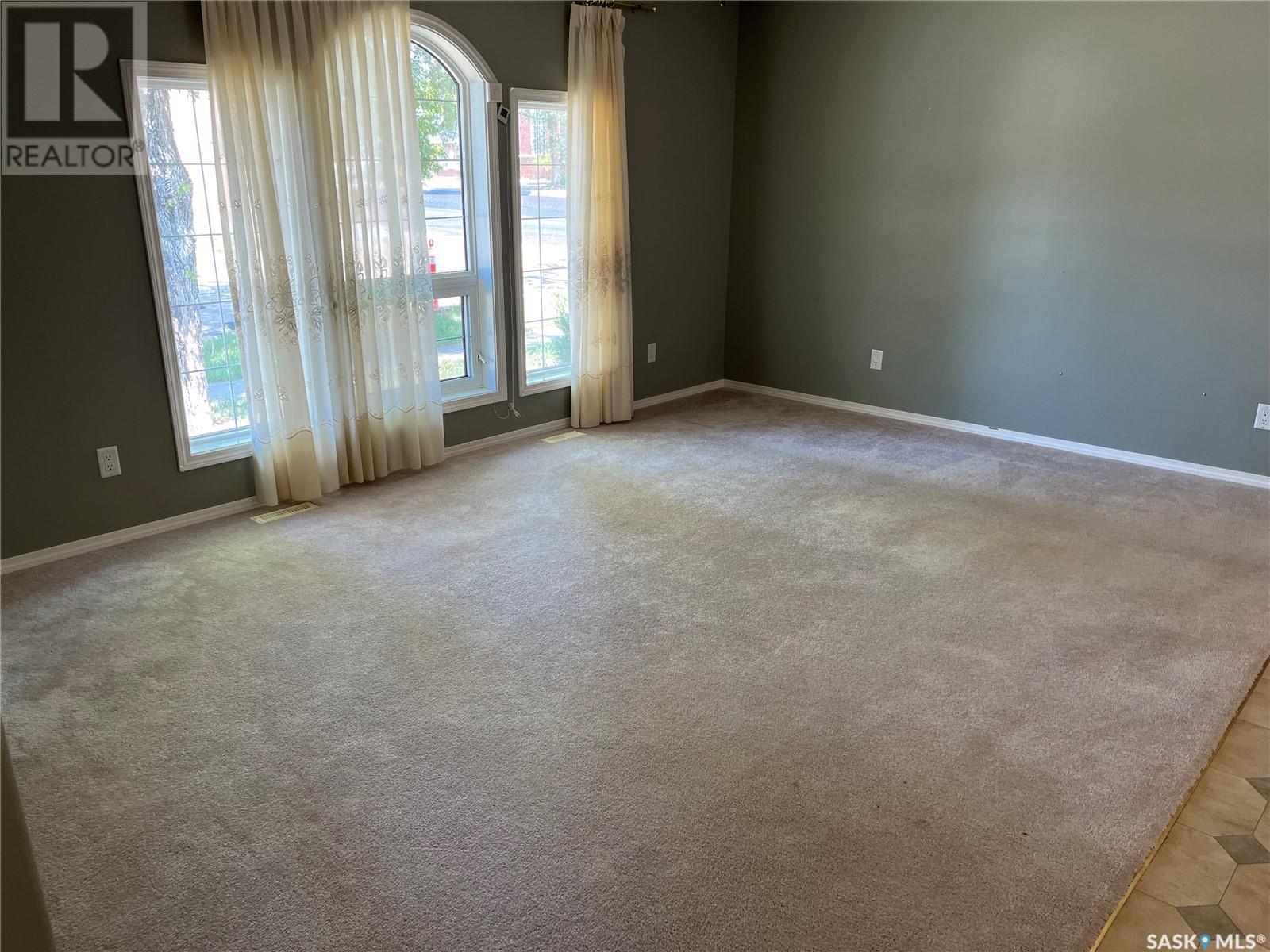 Property at 602 Centre STREET image 2