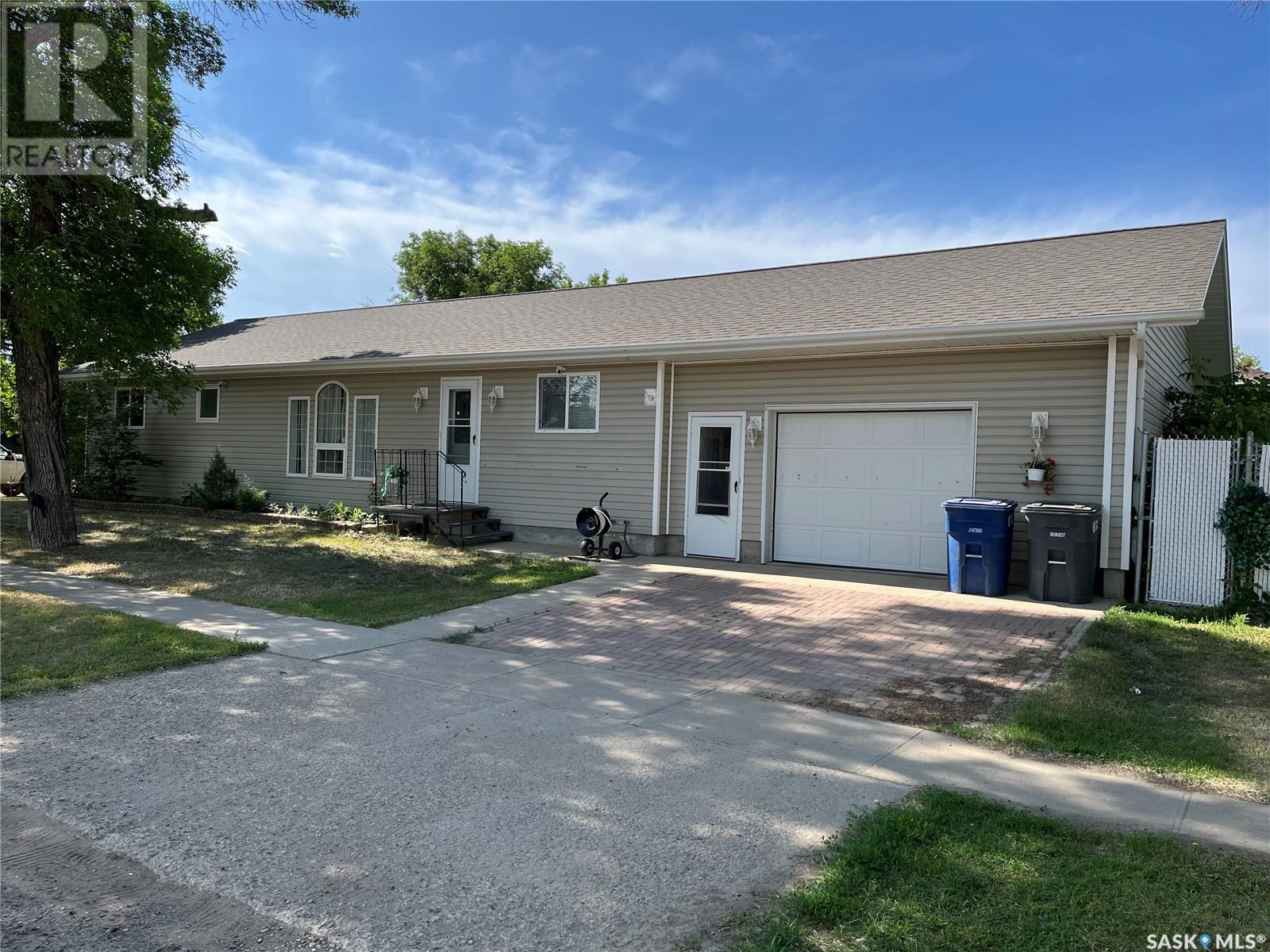 Property at 602 Centre STREET image 1