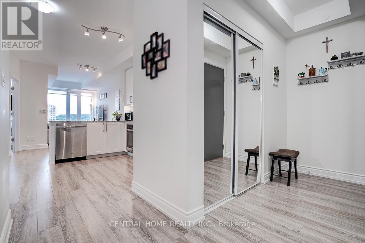 Property at 911A - 9608 YONGE STREET image 5