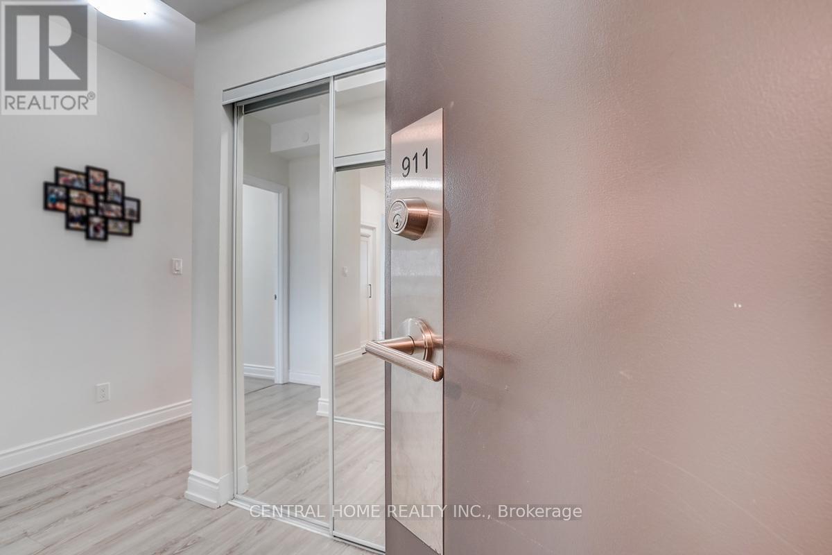 Property at 911A - 9608 YONGE STREET image 3