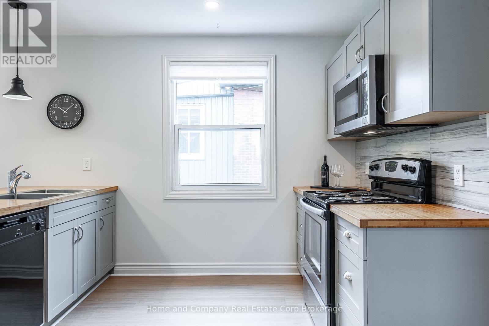 41 Well Street, Stratford, Ontario  N5A 4L8 - Photo 10 - X12275628