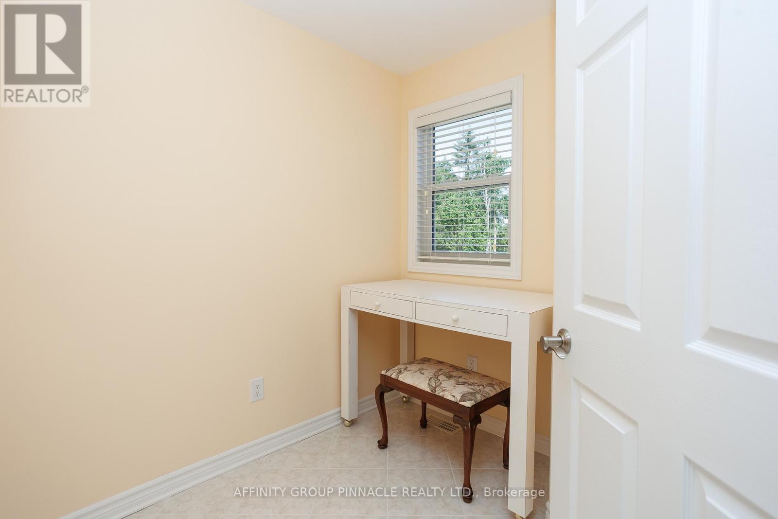 10 Deane Street, Kawartha Lakes, Ontario  K0M 1N0 - Photo 33 - X12275633