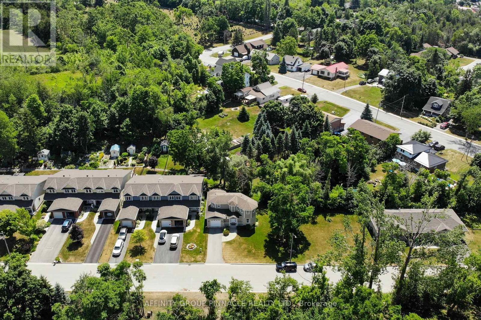 10 Deane Street, Kawartha Lakes, Ontario  K0M 1N0 - Photo 43 - X12275633