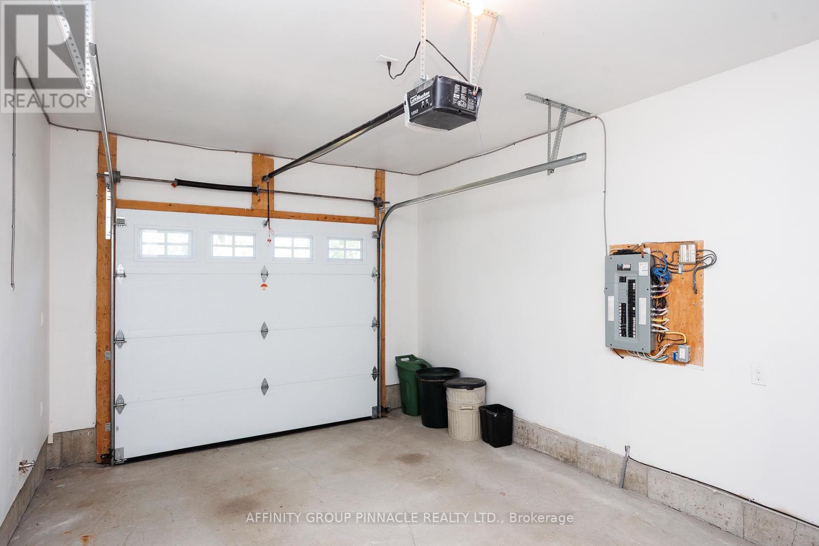 10 Deane Street, Kawartha Lakes, Ontario  K0M 1N0 - Photo 34 - X12275633