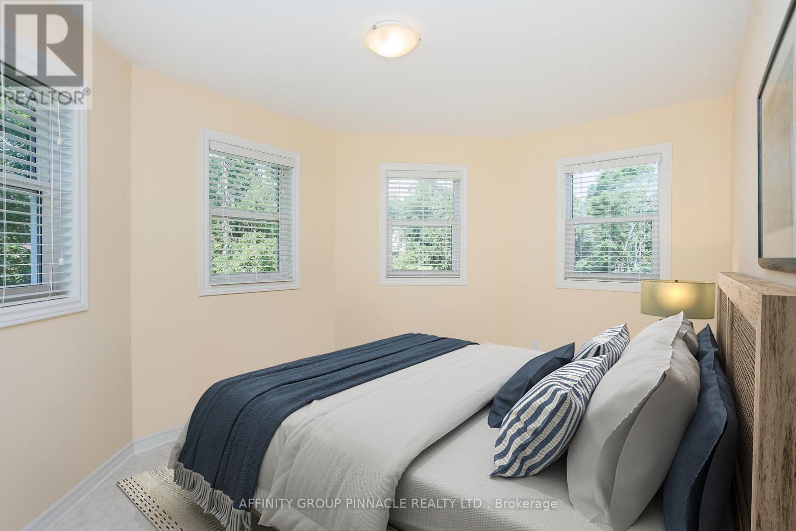 10 Deane Street, Kawartha Lakes, Ontario  K0M 1N0 - Photo 30 - X12275633