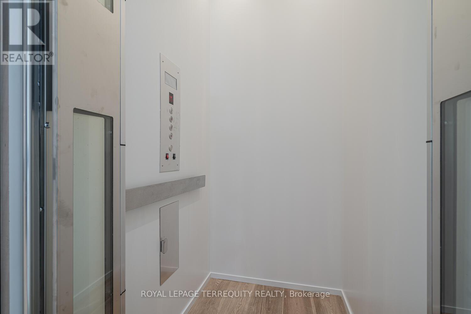 207 Newton Drive, Toronto, Ontario  M2M 2P2 - Photo 13 - C12275324