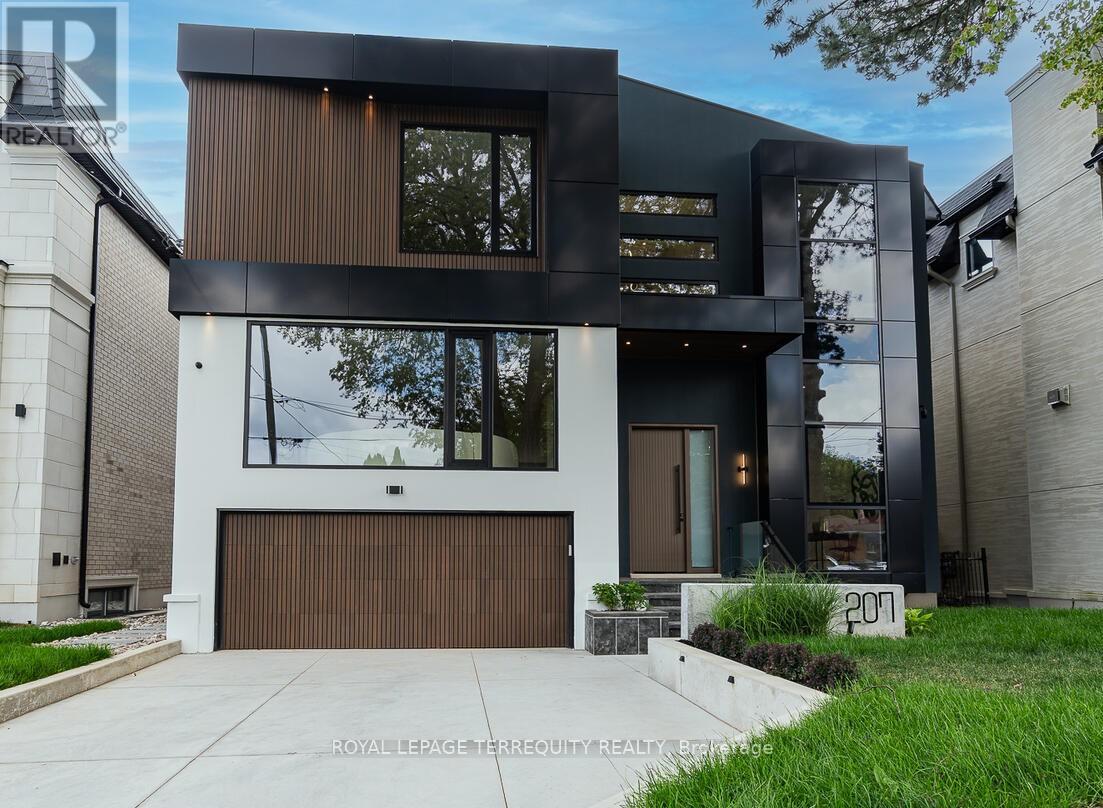 207 Newton Drive, Toronto, Ontario  M2M 2P2 - Photo 3 - C12275324