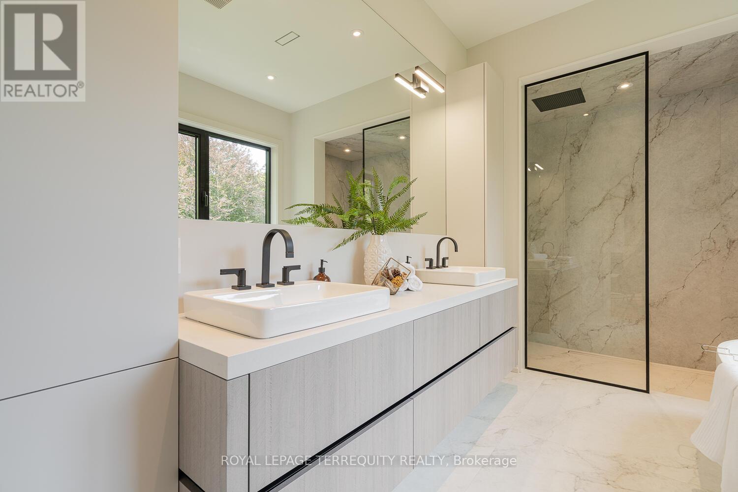207 Newton Drive, Toronto, Ontario  M2M 2P2 - Photo 35 - C12275324