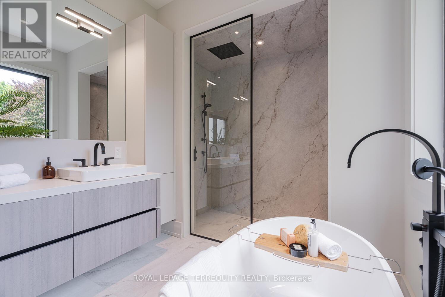 207 Newton Drive, Toronto, Ontario  M2M 2P2 - Photo 36 - C12275324