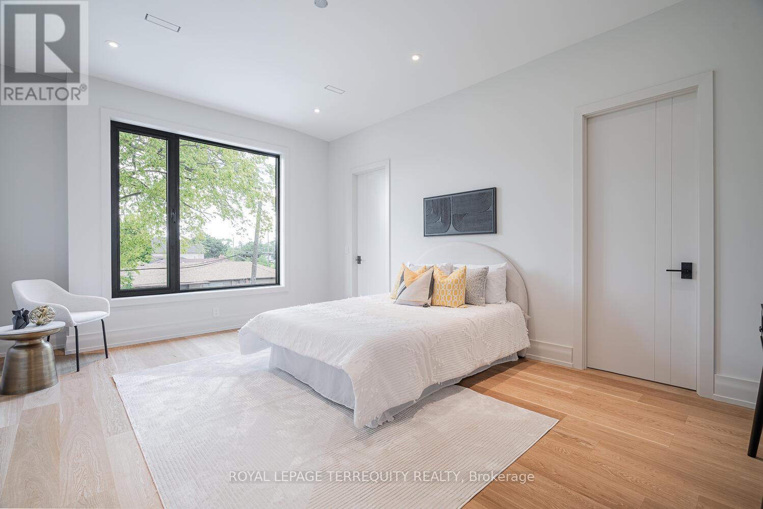 207 Newton Drive, Toronto, Ontario  M2M 2P2 - Photo 39 - C12275324