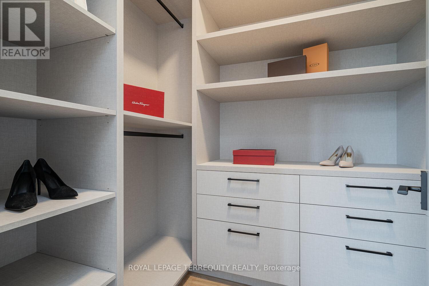 207 Newton Drive, Toronto, Ontario  M2M 2P2 - Photo 41 - C12275324