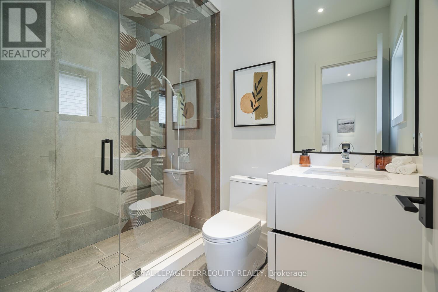 207 Newton Drive, Toronto, Ontario  M2M 2P2 - Photo 43 - C12275324