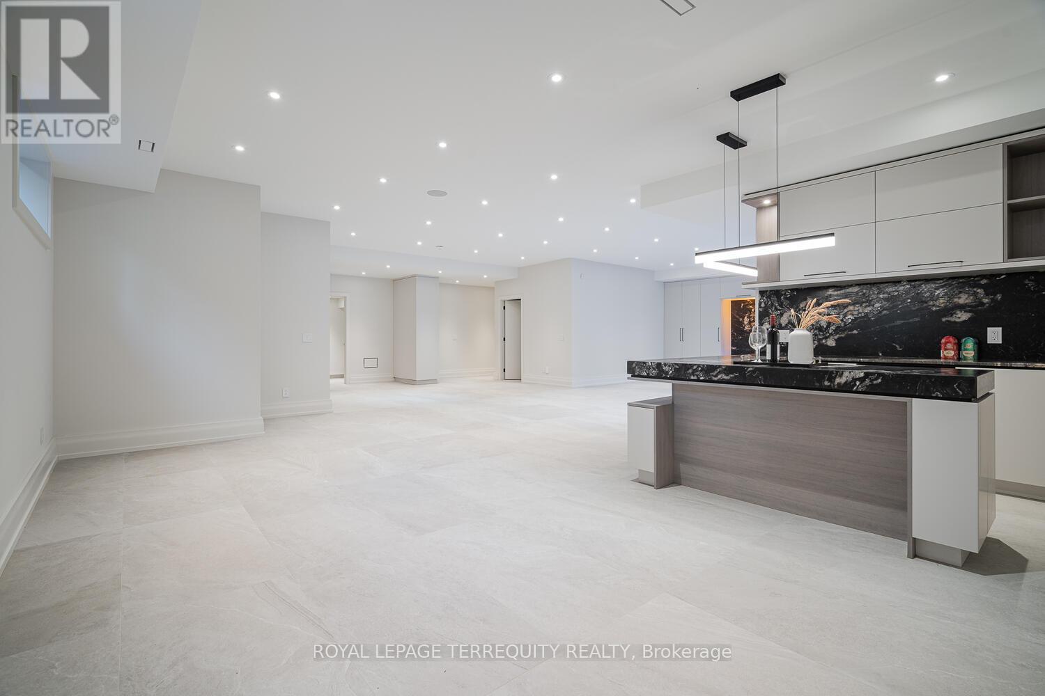 207 Newton Drive, Toronto, Ontario  M2M 2P2 - Photo 46 - C12275324