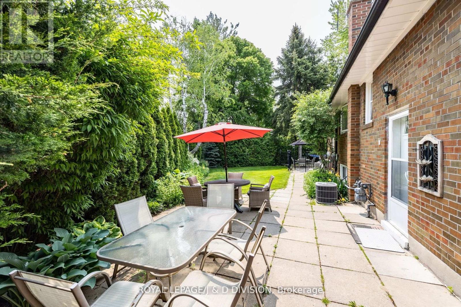 Property at 48 GREENGROVE CRESCENT image 3