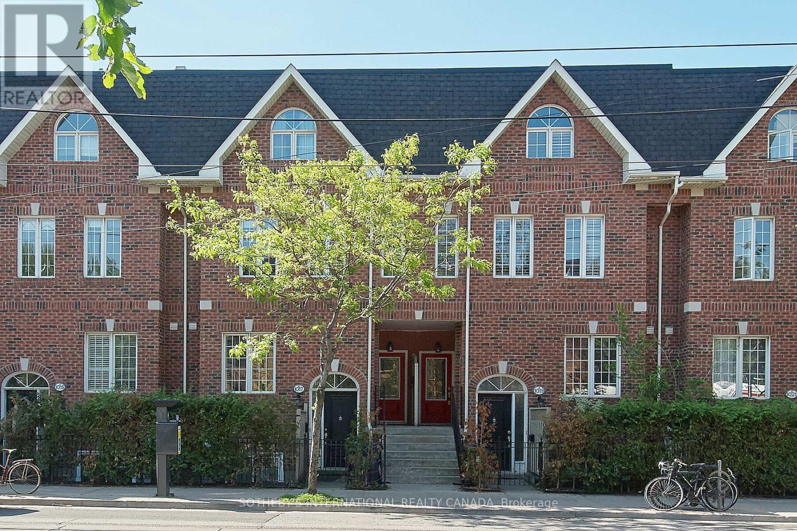 Property at 1019B COLLEGE STREET image 1