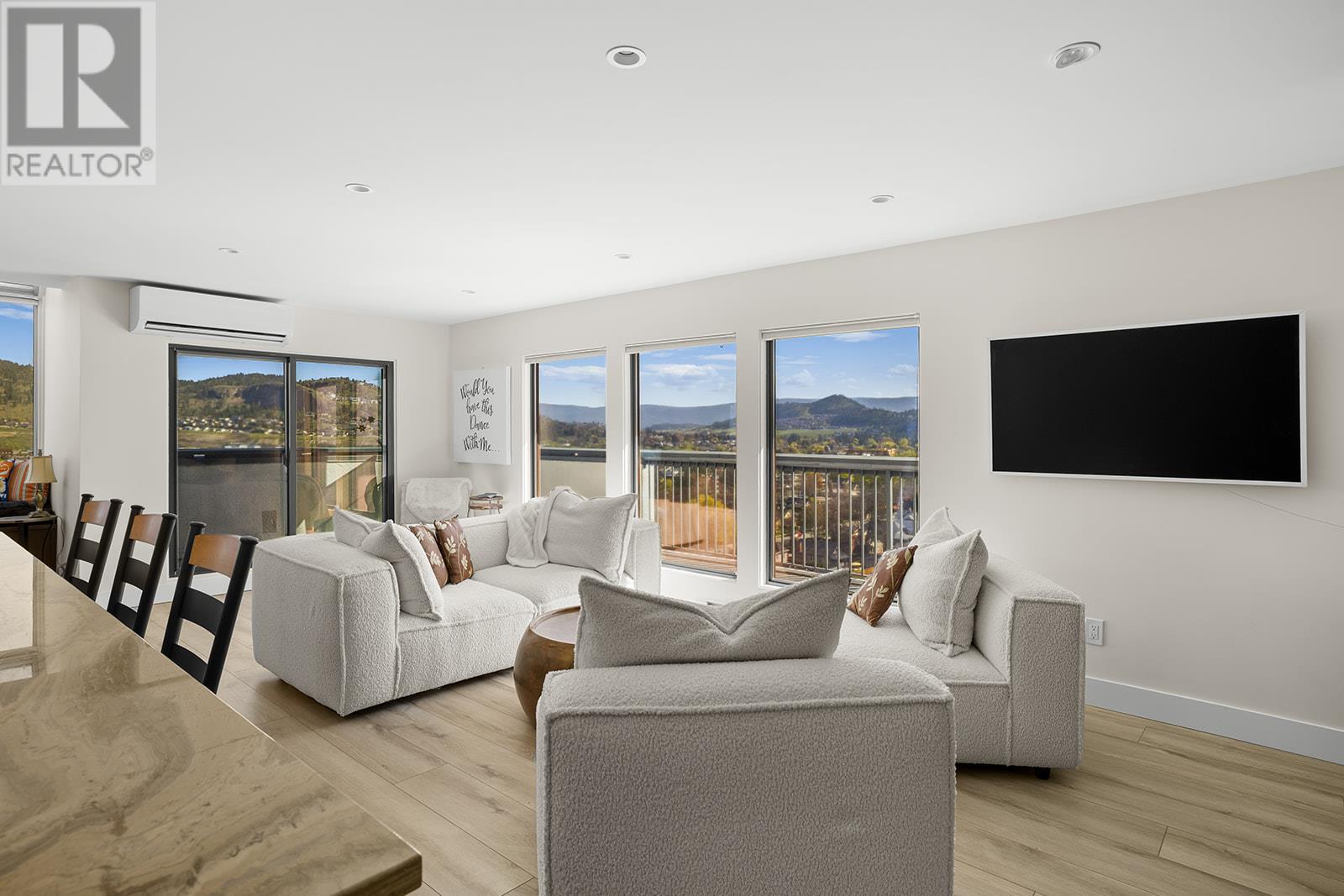 Property at 737 Leon Avenue Unit# 1403 image 3