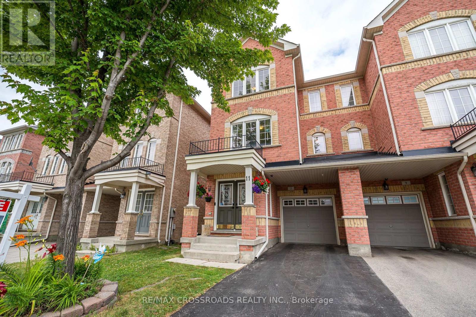 Property at 11 PILKINGTON DRIVE image 1