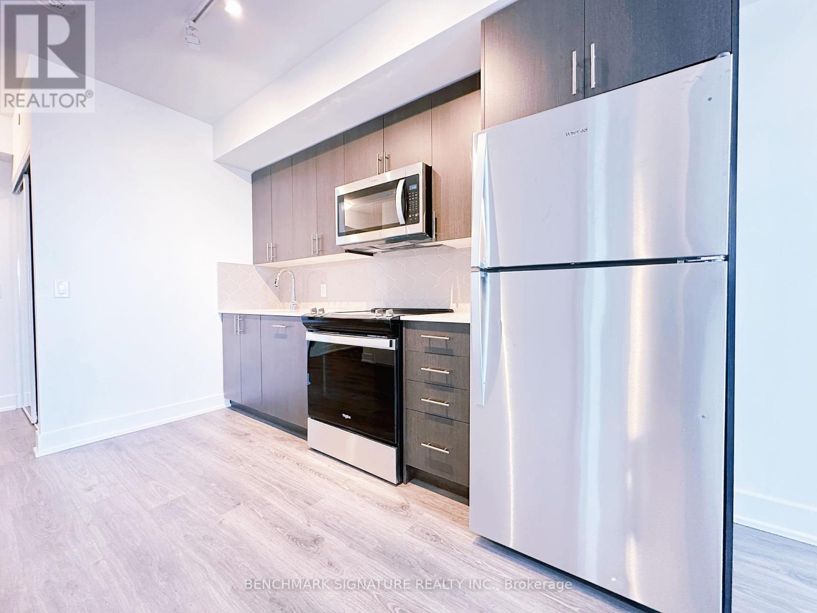 Property at 2318 - 2545 SIMCOE STREET N image 2
