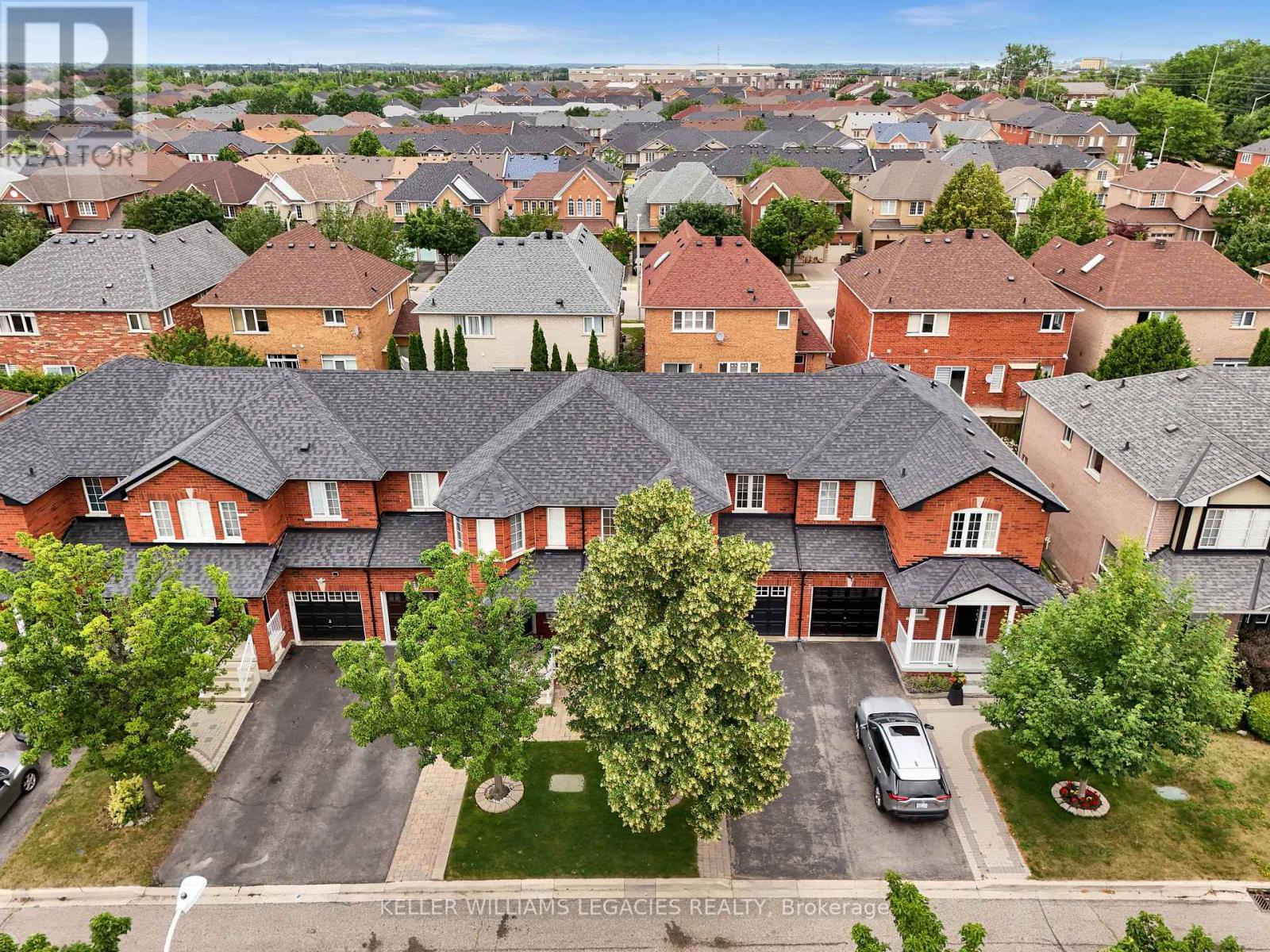 Property at 131 LEGNANO CRESCENT image 4
