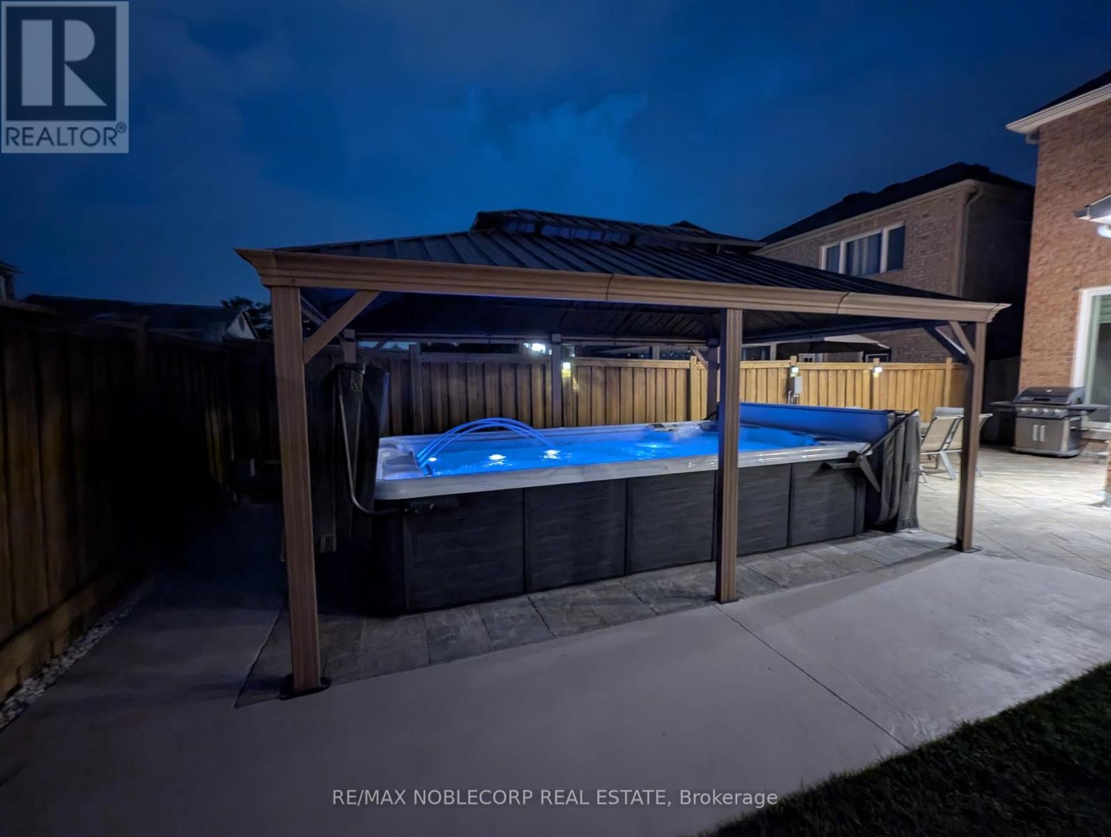 158 Downy Emerald Drive, Bradford West Gwillimbury (Bradford), Ontario  L3Z 0E6 - Photo 42 - N12275405