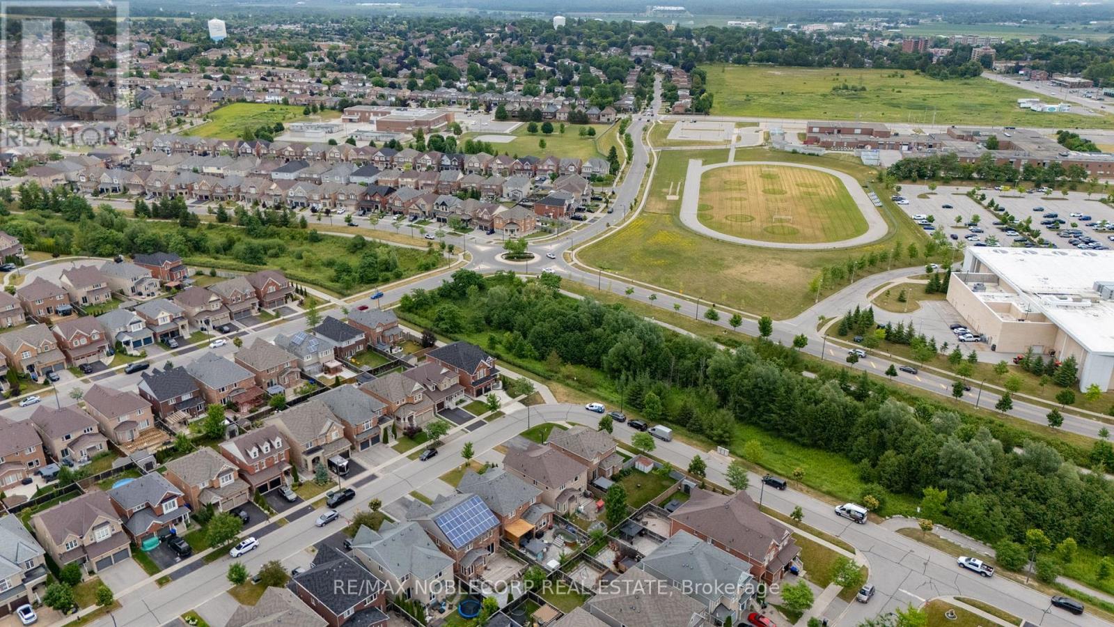 158 Downy Emerald Drive, Bradford West Gwillimbury (Bradford), Ontario  L3Z 0E6 - Photo 48 - N12275405