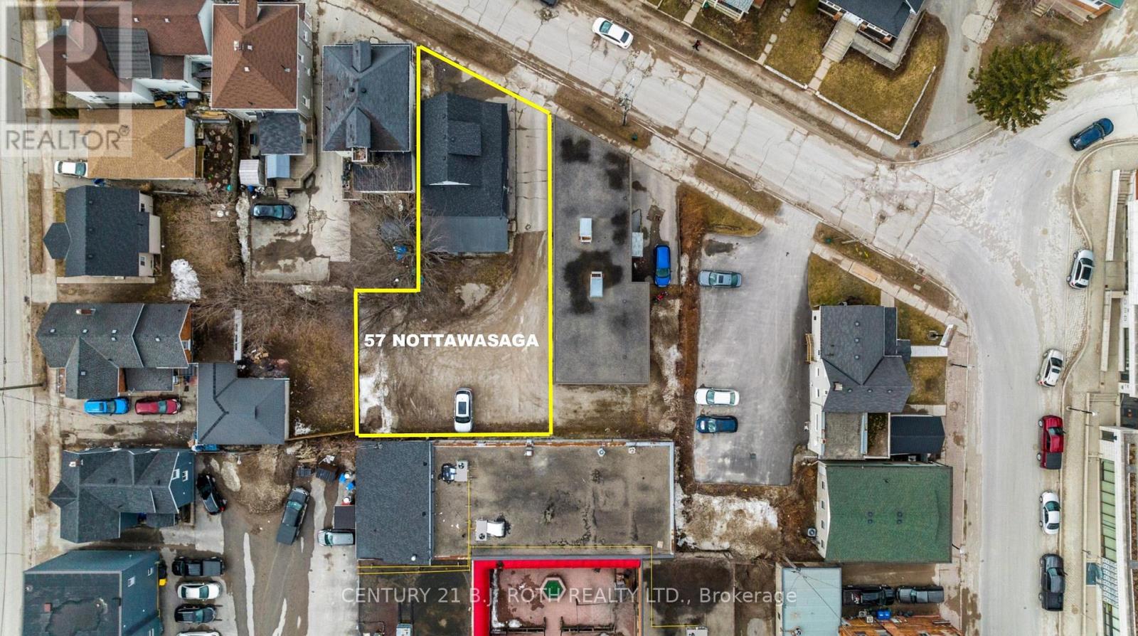 57 Nottawasaga Street, Orillia, Ontario  L3V 3J5 - Photo 2 - S12275454