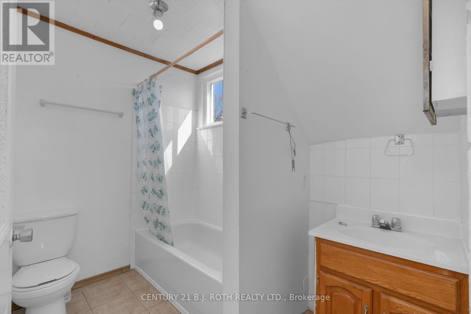 57 Nottawasaga Street, Orillia, Ontario  L3V 3J5 - Photo 23 - S12275454