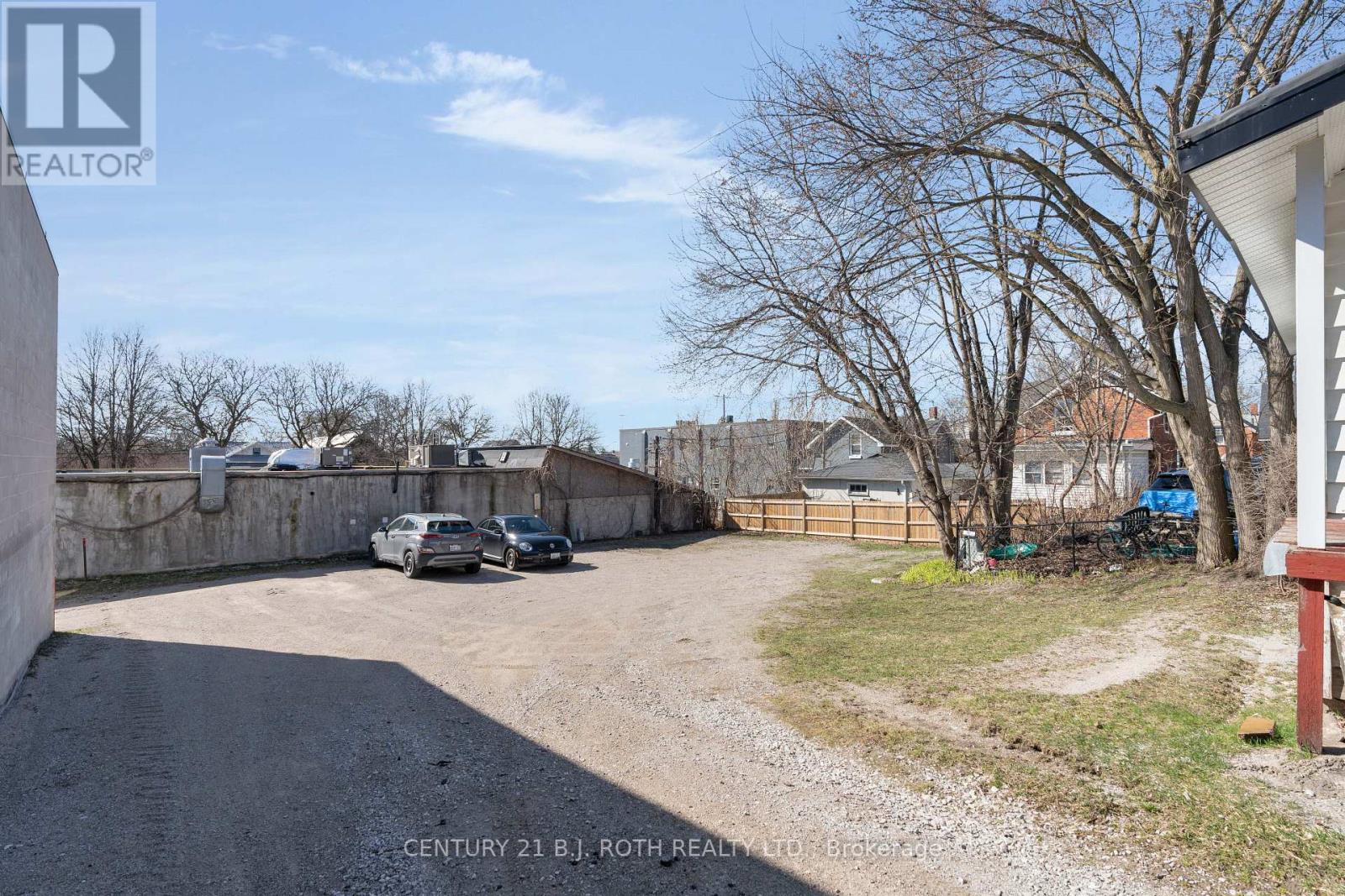 57 Nottawasaga Street, Orillia, Ontario  L3V 3J5 - Photo 3 - S12275454