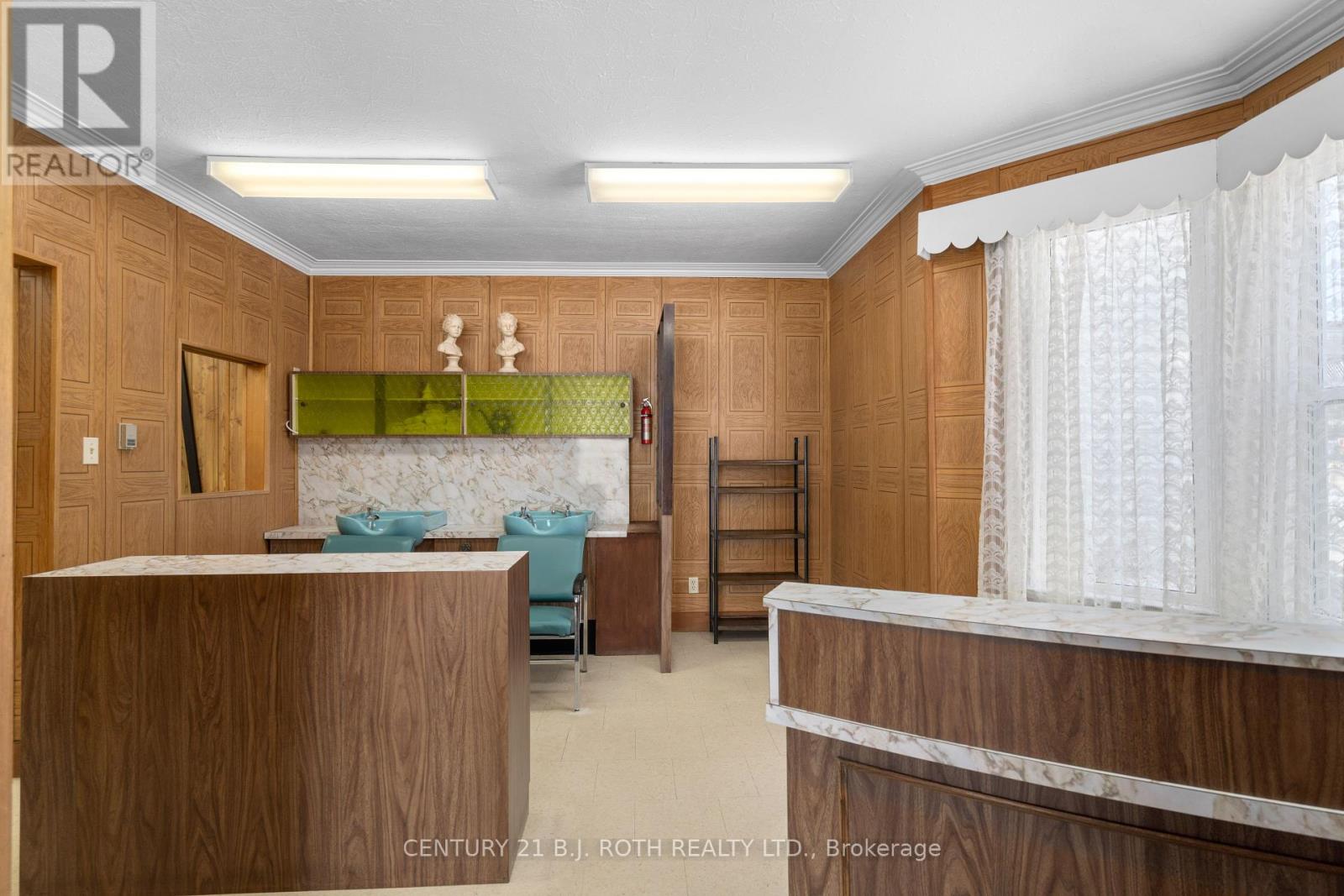 57 Nottawasaga Street, Orillia, Ontario  L3V 3J5 - Photo 8 - S12275454