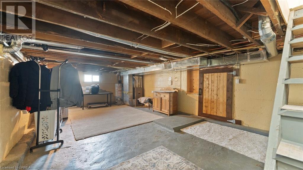 Photo 33 of 44 for 262 John Street S