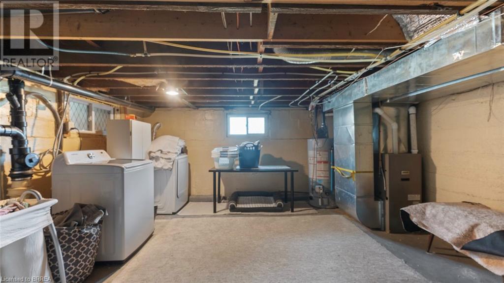 Photo 34 of 44 for 262 John Street S