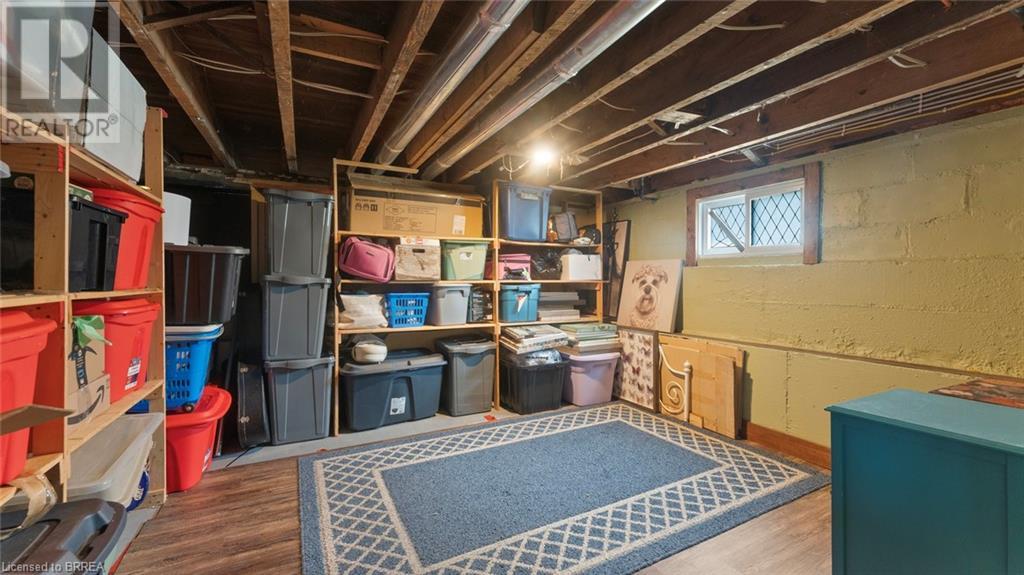 Photo 35 of 44 for 262 John Street S