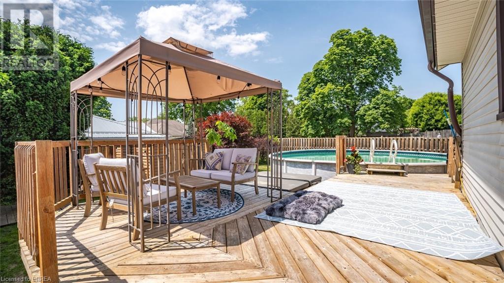 Photo 39 of 44 for 262 John Street S