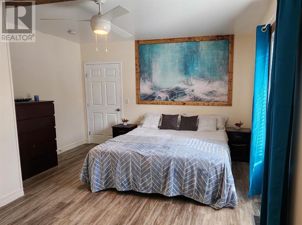 Property at 1605 4 Avenue SW image 3