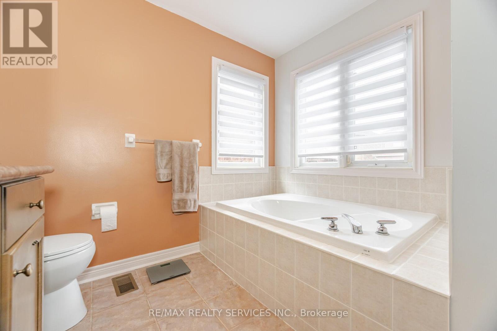 75 Harbourtown Crescent, Brampton, Ontario  L6V 4P5 - Photo 28 - W12275309