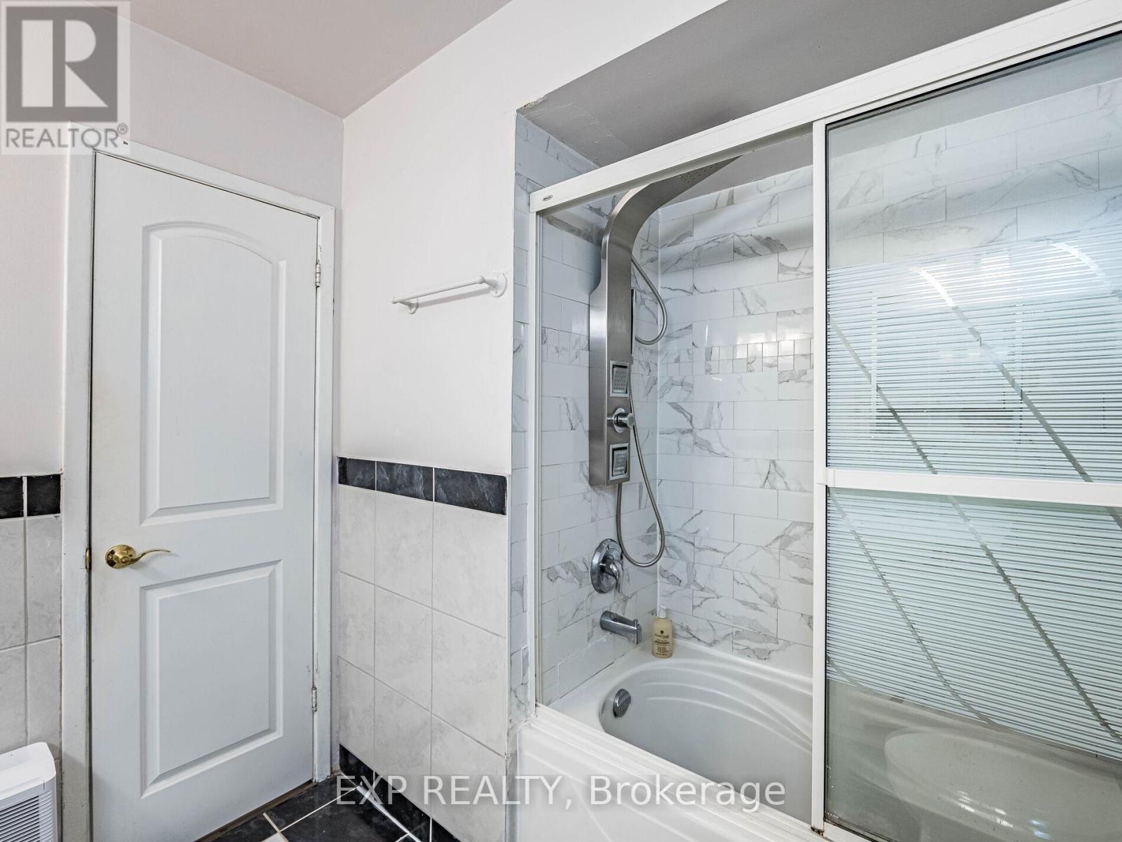 2574 Council Ring Road, Mississauga, Ontario  L5L 1X5 - Photo 33 - W12275367