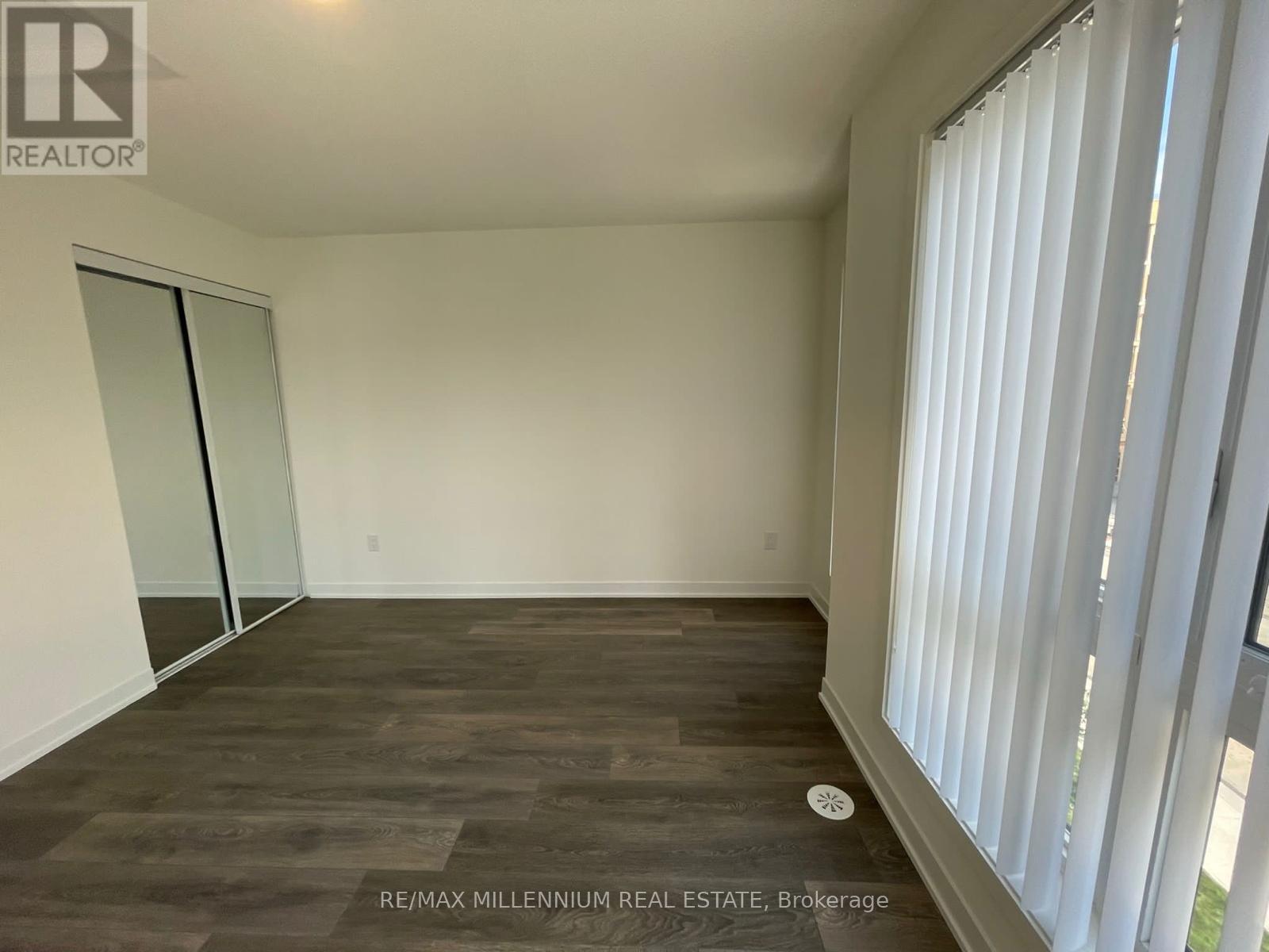 212 - 140 Canon Jackson Drive, Toronto (Brookhaven-Amesbury), Ontario  M6M 0B9 - Photo 10 - W12275411