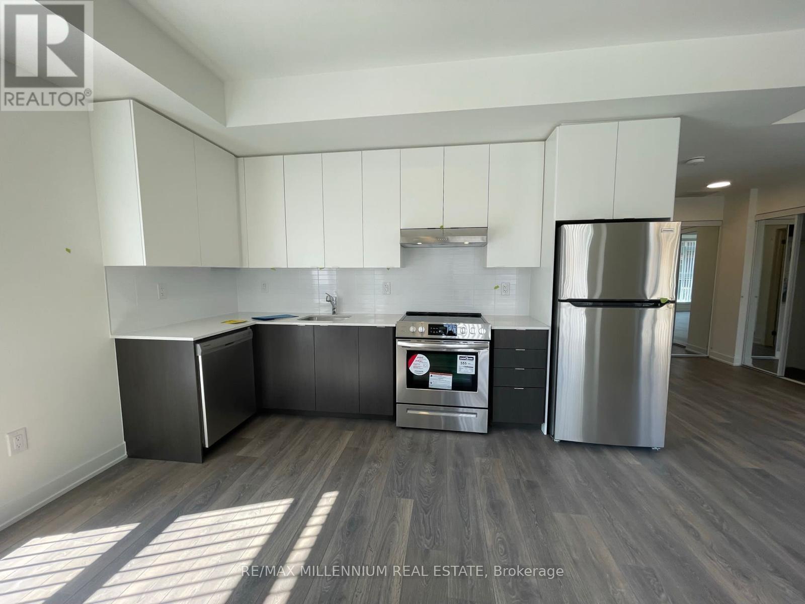 Property at 212 - 140 CANON JACKSON DRIVE image 4